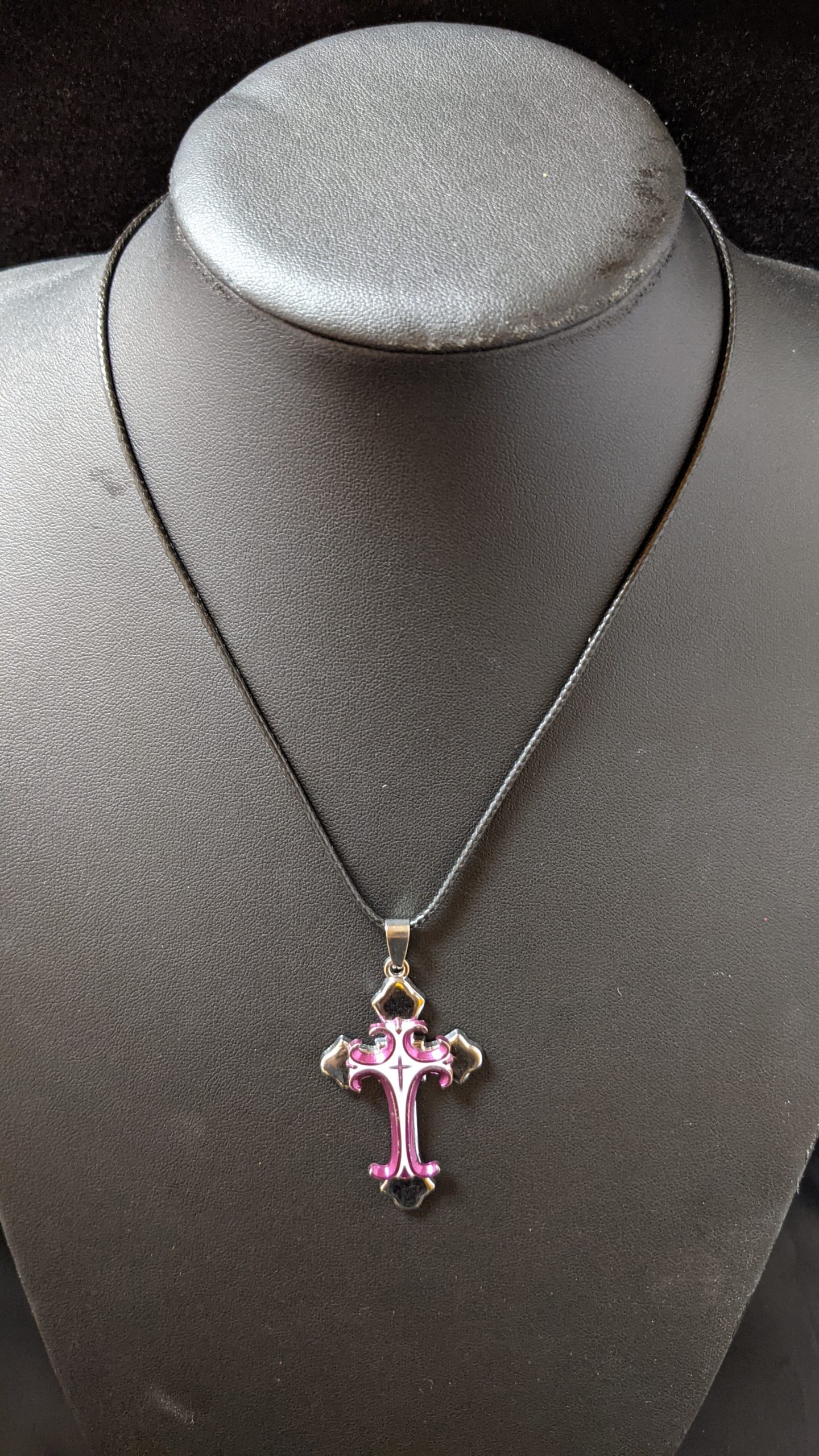 【BLACKPURPLE】GRACE CROSS NECKLACE V-174688402_0_565.jpg?pristine